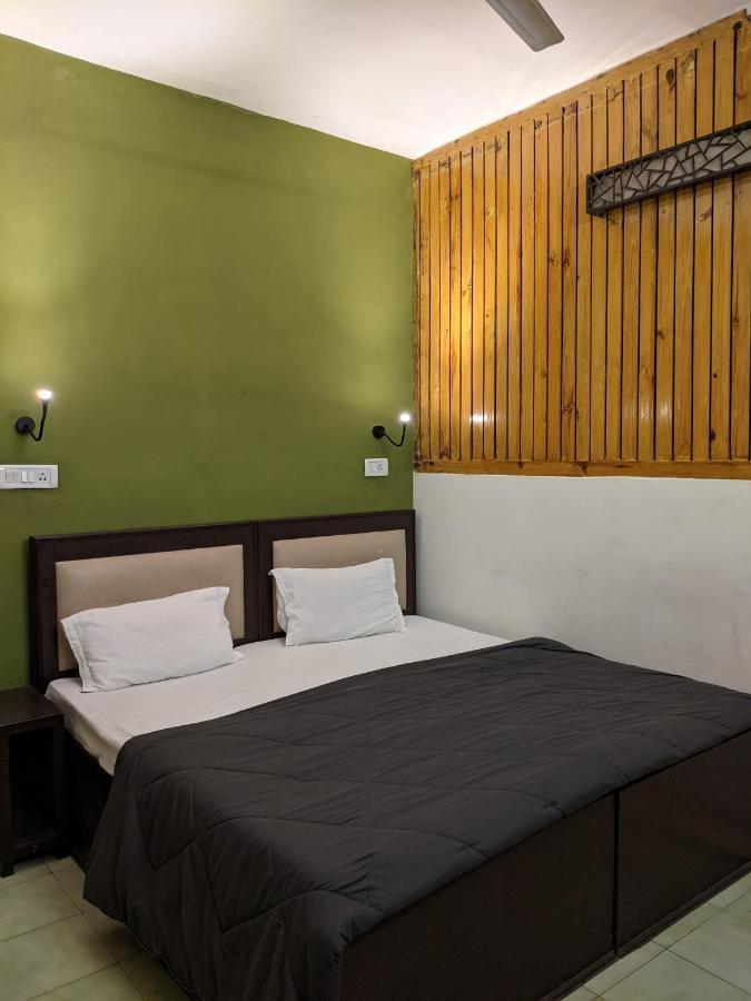 Joey'S Hostel Agra Agra  Bagian luar foto