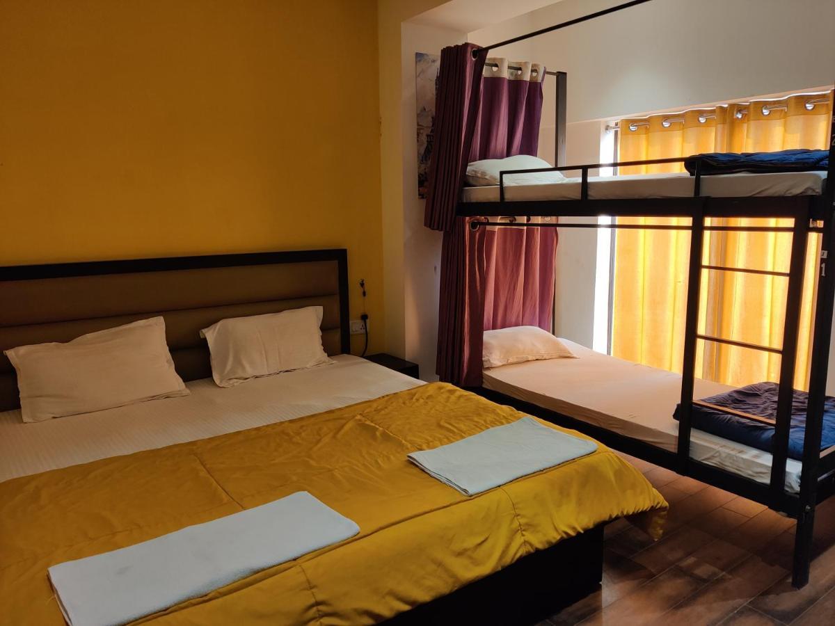 Joey'S Hostel Agra Agra  Bagian luar foto