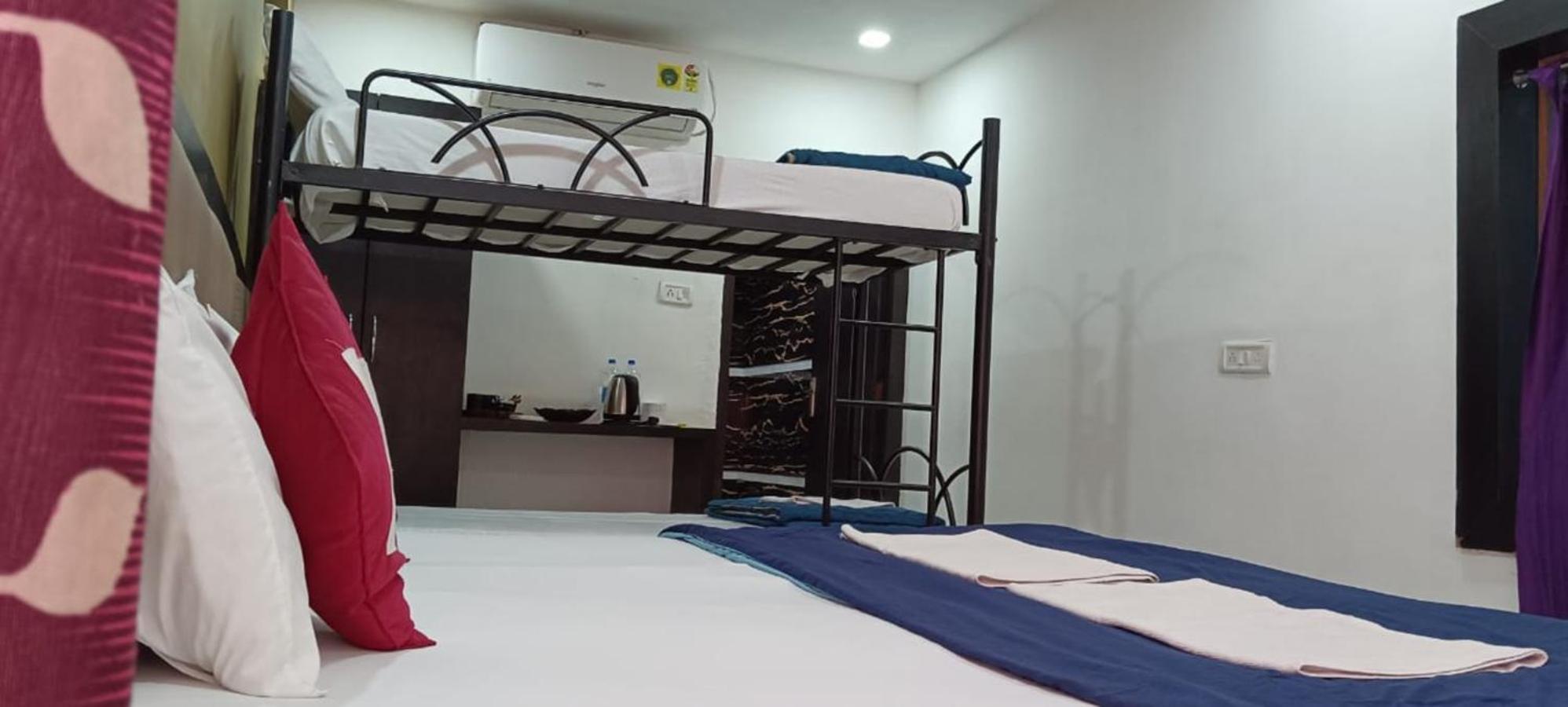 Joey'S Hostel Agra Agra  Bagian luar foto
