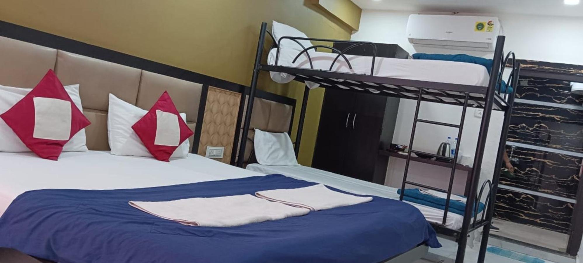 Joey'S Hostel Agra Agra  Bagian luar foto