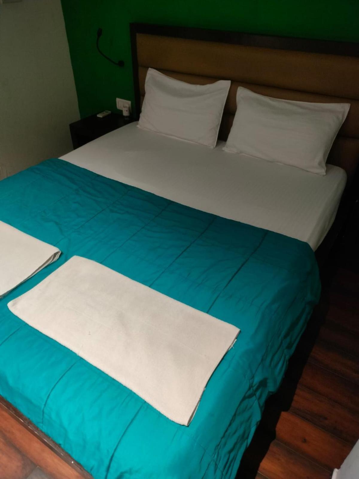 Joey'S Hostel Agra Agra  Bagian luar foto